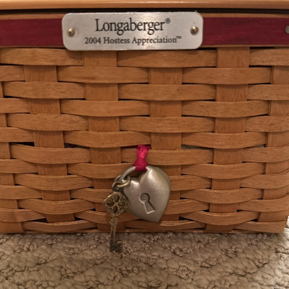 Longaberger Tan Woven Basket with Heart Charm - Picture 3 of 3